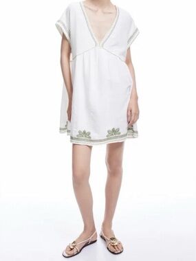 NWT Zara Cream Mini Dress With Olive Embroidery Sz M